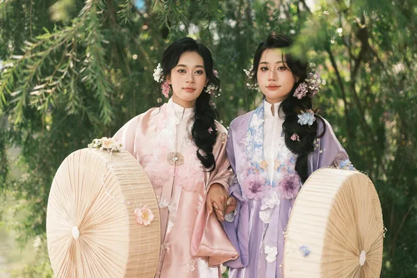 skincare - Double Cleansing for Makeup Removal: The Right Way